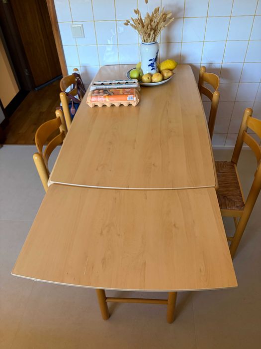 Conjunto Mesa de Cozinha Extensível + 4 Cadeiras + 2 Bancos (Lote Completo)