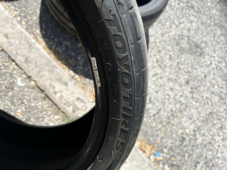 255/35/19 Toyo Tires 2 pneus