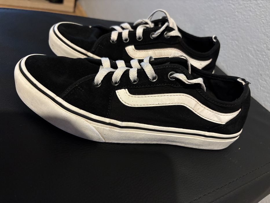 Trampki  Vans tozmuar 38,5