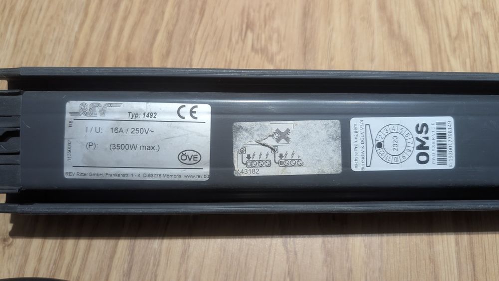 Мережевий фільтр подовжувач на 9 розеток 3500Вт