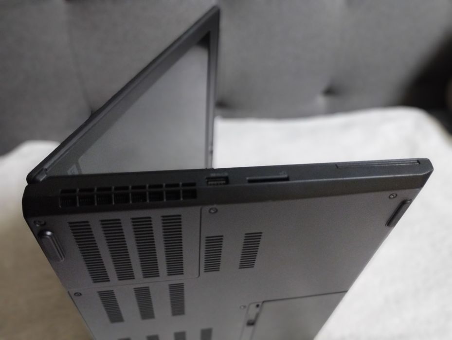 Lenovo ThinkPad P52 FHD i7-8850H/16gb DDR4/SSD 256gb/NVidia P1000