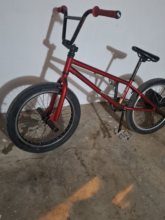 Bmx em bom estado disponível