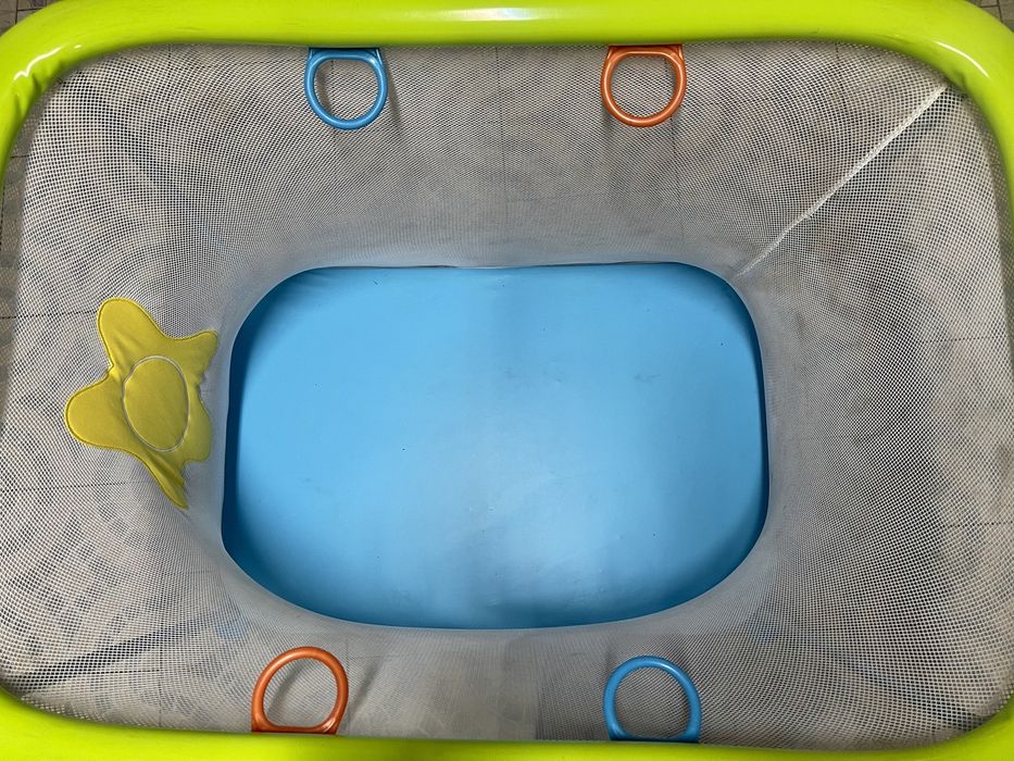 Parque infantil em bom estado