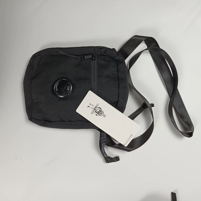 Масенджери різних брендів та кошелькі