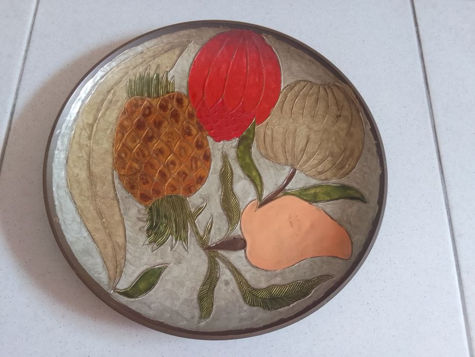 Prato Indiano em cerâmica com frutos se