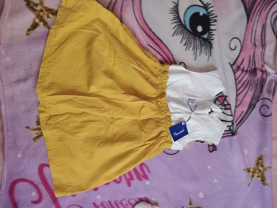 Vendo 3 vestidos menina novos