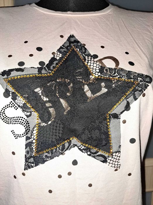 Bluzka tshirt Guess pudrowy róż star gwiazda Los Angeles