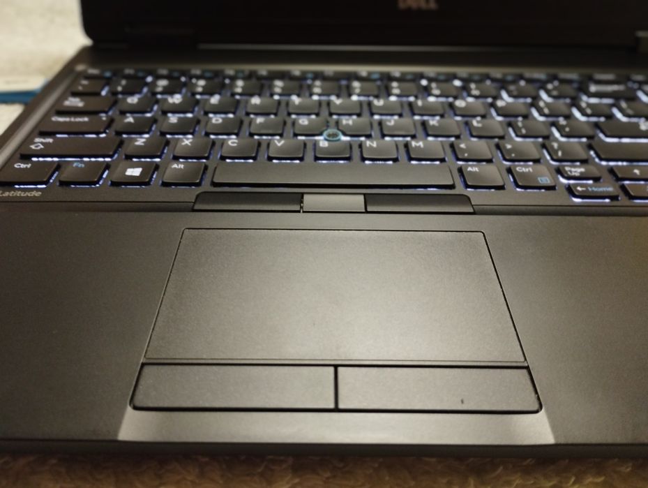 Игровой Dell 5580 IPS i5-6440HQ/8gb DDR4/SSD 256gb/nVidia 940mx