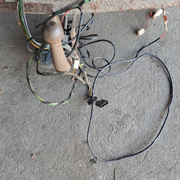 Hak holowniczy VW Golf4,Bora,Audi A3,Octavia samodzielnego montażu