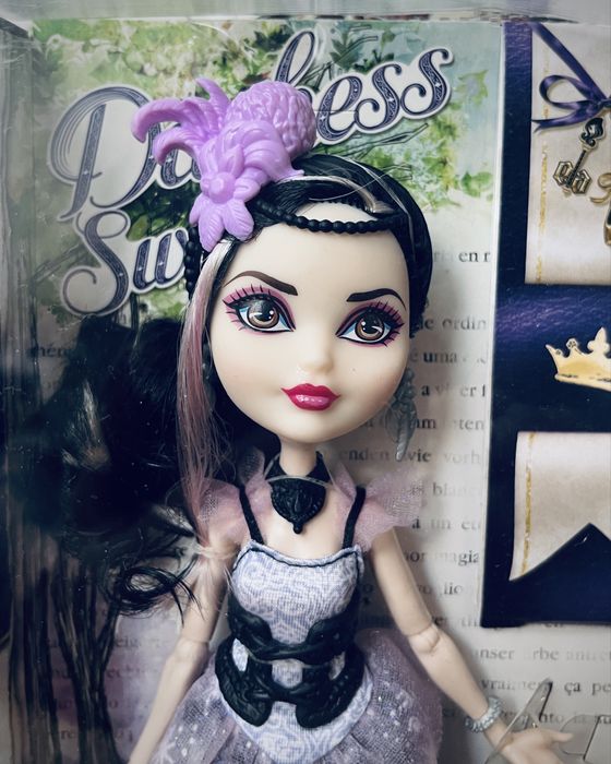 Ever After High Duchess Swan Signature Basic 2014 NIB