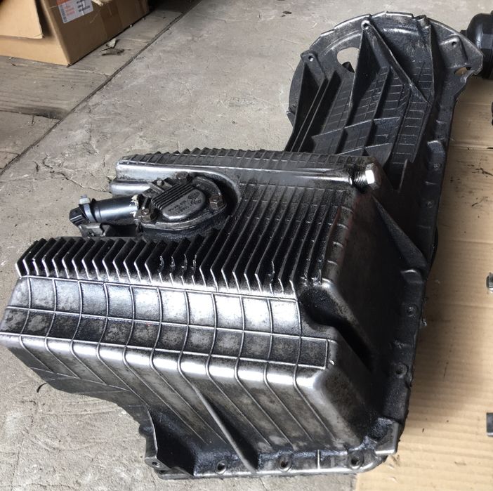 Поддон двигателя М51