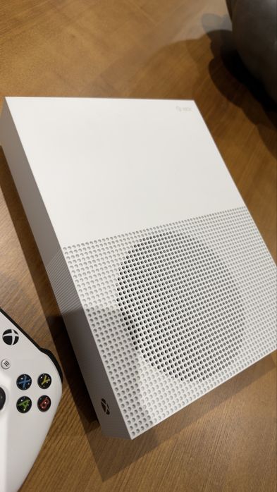 Consola XBOX One S 1 TB