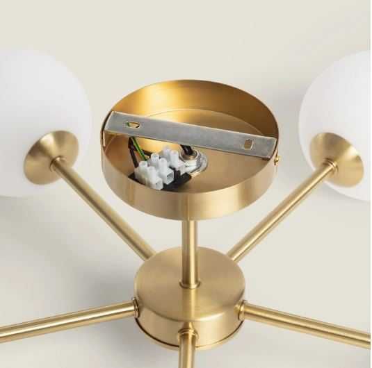 Candeeiro de teto, suspenso, em metal dourado com 5 globos, Novo e embalado