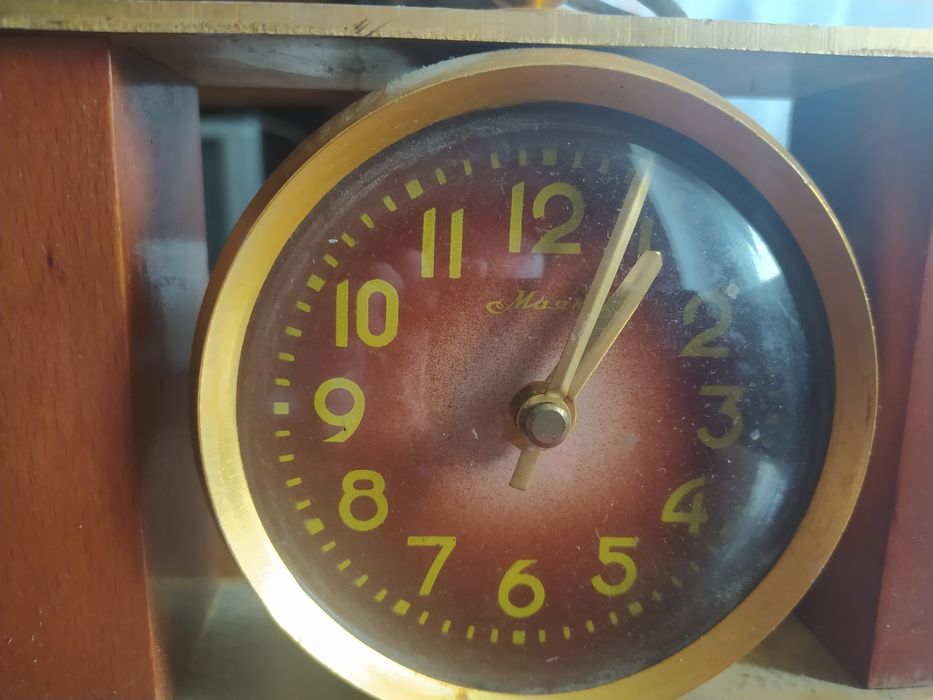 Годинники сучасні і часів  СССР