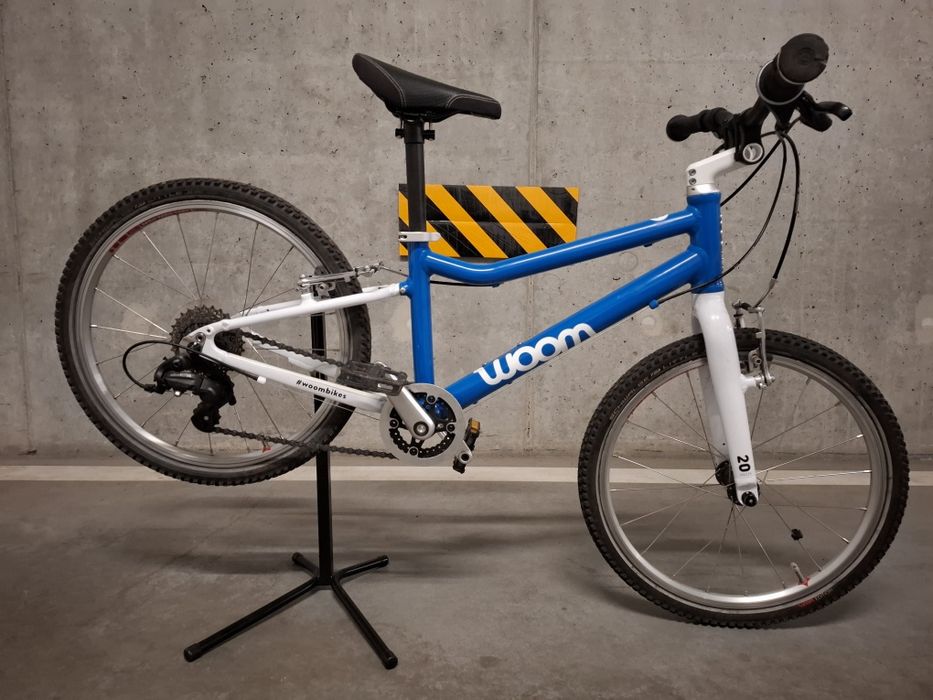 Rower dziecięcy WOOM 4 koła 20 cali wiek 6-8 lat