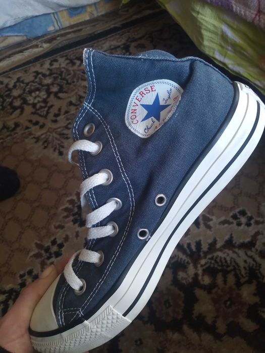 Продам нові кеди