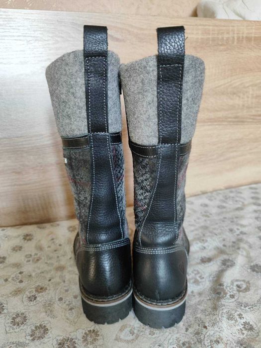 Жіночі черевики берці Tamaris 26431 Combat Boots