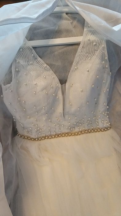 Suknia ślubna tiul perełki