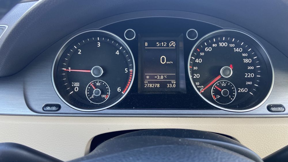 Продам passat 2013 року