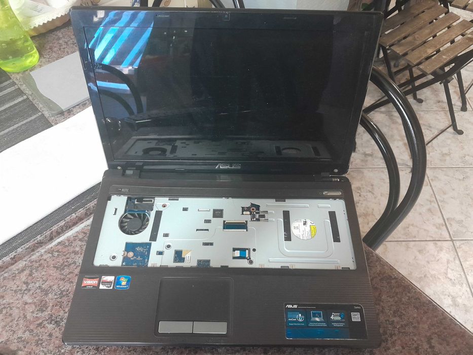 Computador ASUS sem teclado