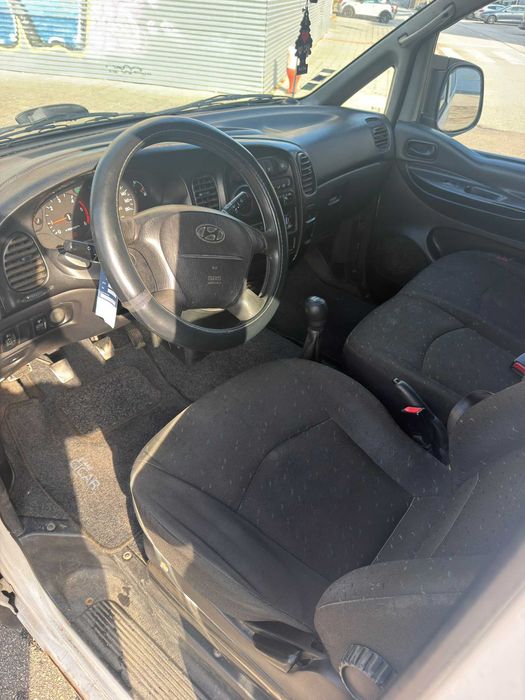 Hyundai H1 2.5cc de 9 lugares