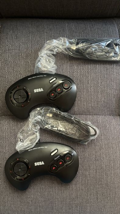 Consola Sega Mega Drive Mini c/ 42 Jogos