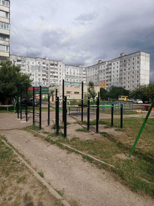 продаж 3к кв на Жадова