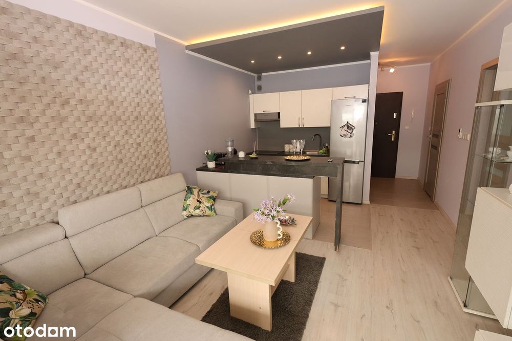 APARTAMENT Aleja Solidarności z komórką!!!