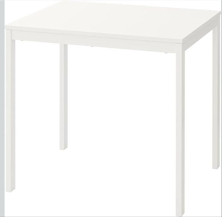 Mesa extensivel feita de madeira e metal