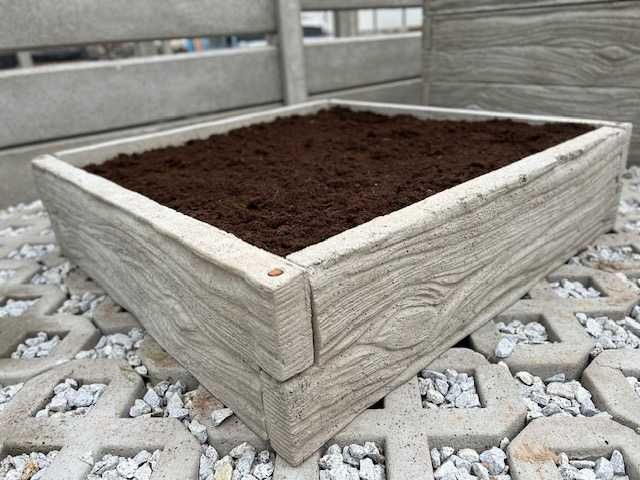 Certyfikowana, zgodna z normami. Podwyższona Grządka Betonowa.