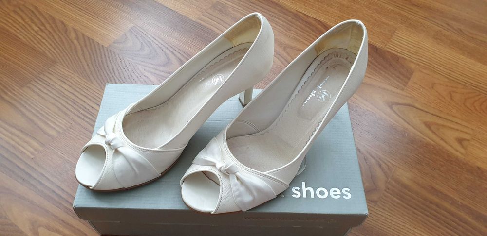 Buty ślubne roz.39 odcień kości słoniowej