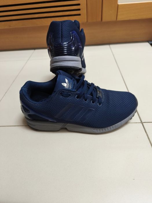 Tênis adidas azuis