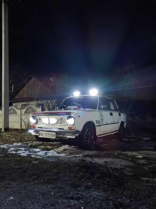 Продам жигу 21011