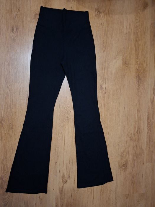 Spodnie czarne dzwony