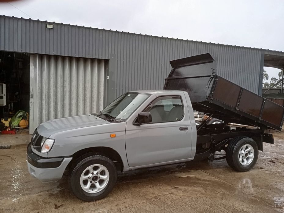 Nissan d22 com báscula