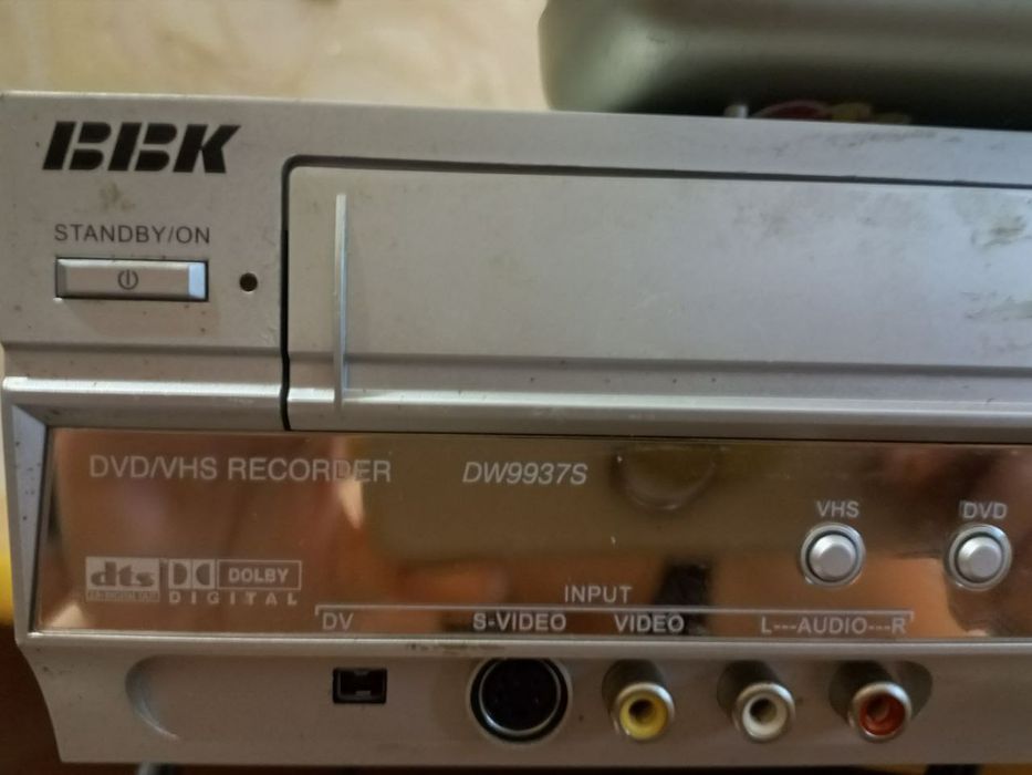 Продам видеомагнитофон