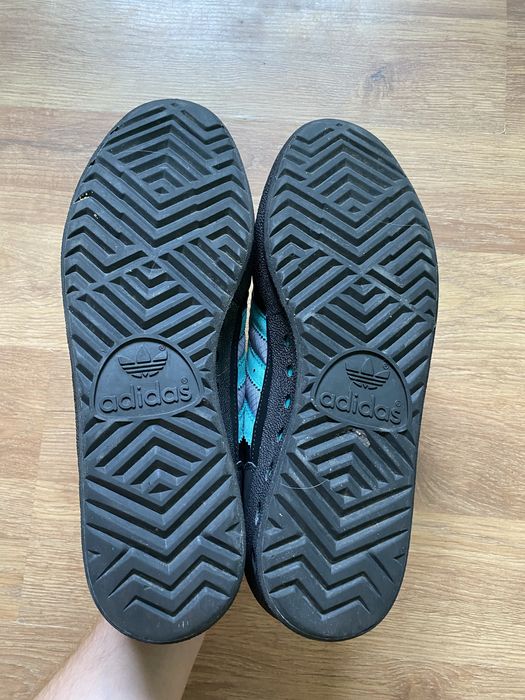 Кроссовки Adidas размер 42 стелька 26,5