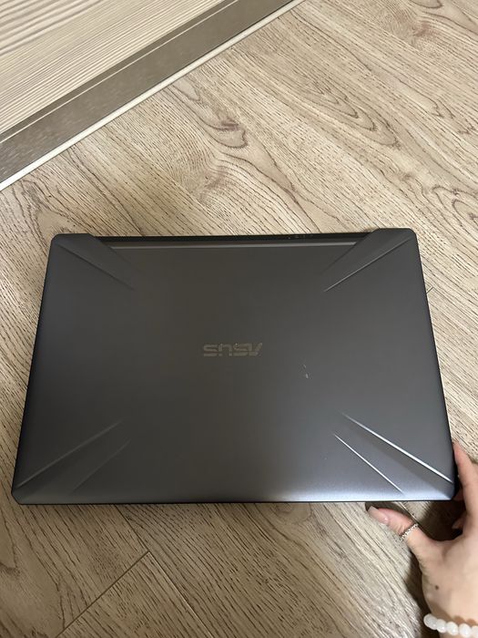 Ігровий ноутбук ASUS TUF Gaming FX705DU