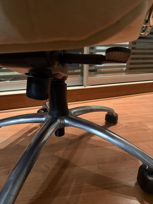 Продается кресло офисное