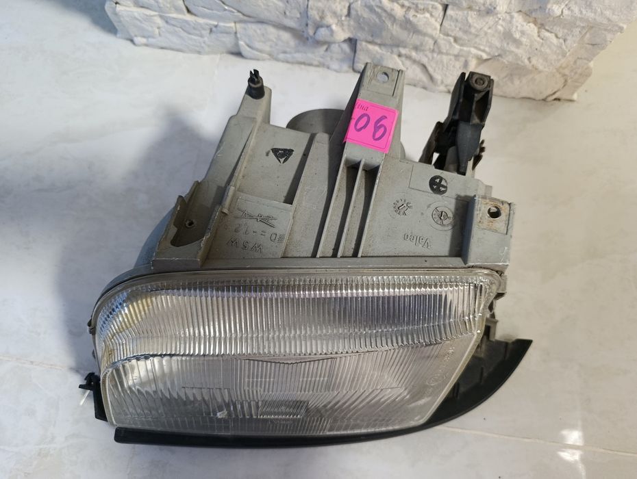 Фара левая на Renault Clio 91-98 г.