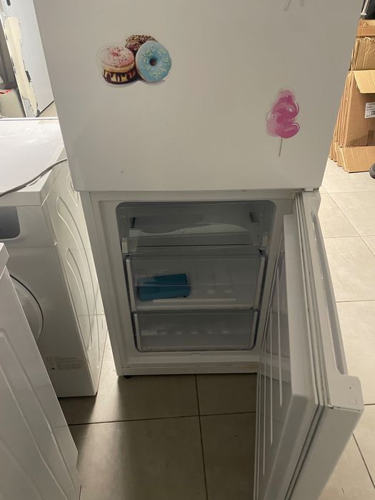 Frigorífico combinado indesit