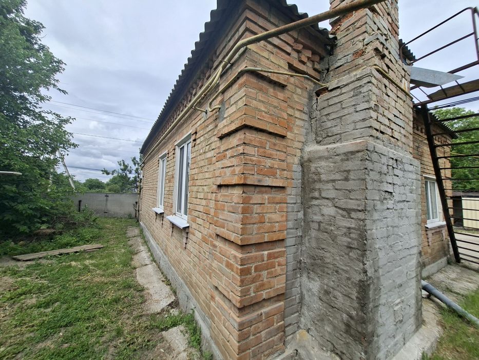 Продаж добротний будинок Бережинка.