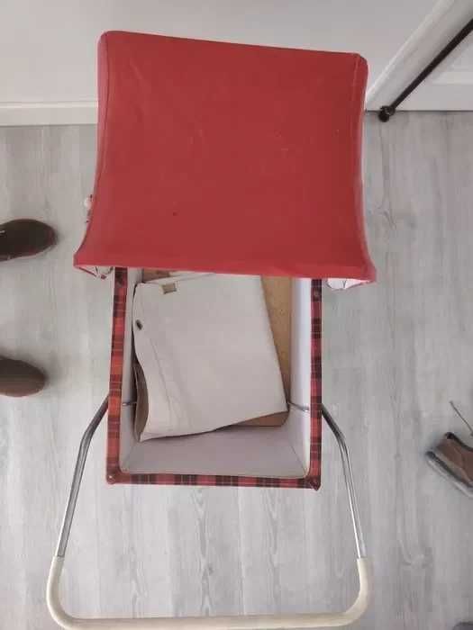 Carrinho de bonecas antigo xadrez vermelho