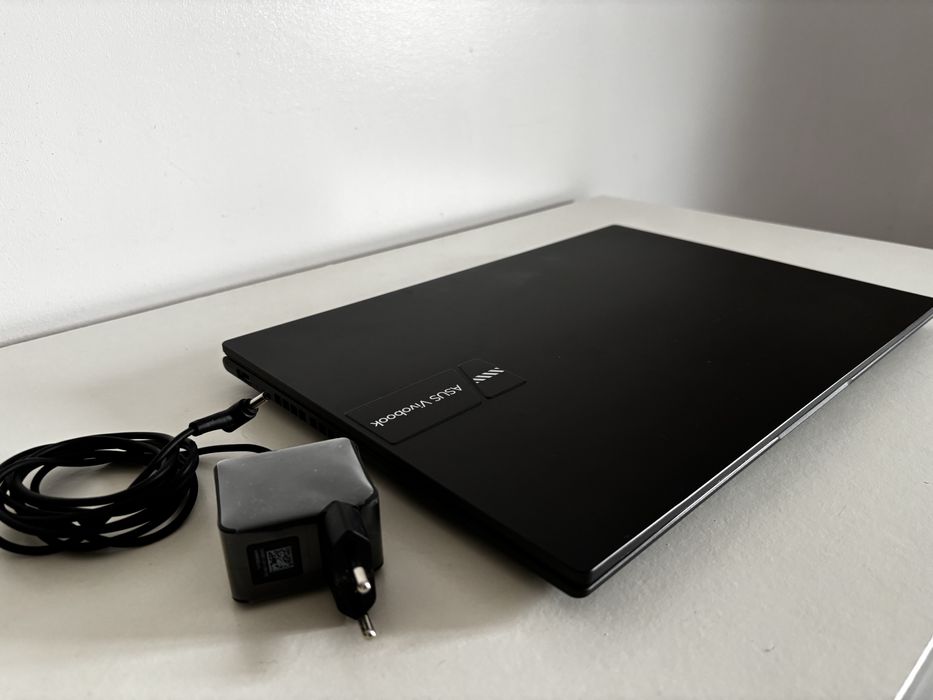 Portátil ASUS Vivobook como novo!