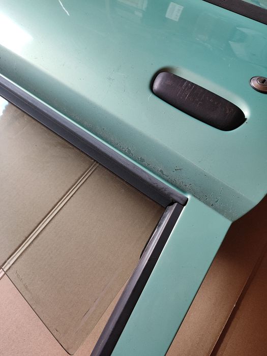 Drzwi Seicento lewe kod lakieru 324b lewa strona zielone przednie części