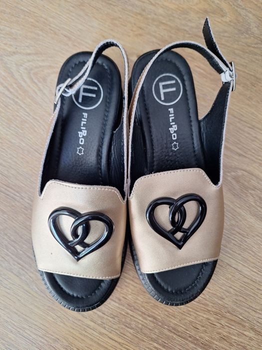 Sprzedam sandałki Filippo
