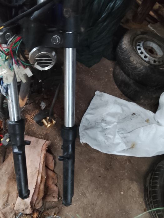 Продам два амортизатори передні на мотоцикл спарк