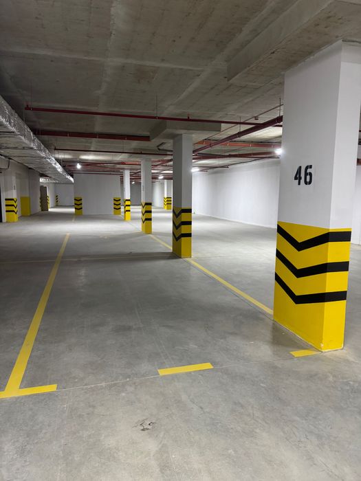 Здається паркомісце в ЖК Б4 (вулиця Бобяка, 8)