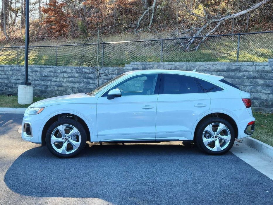 Audi Q5      2024