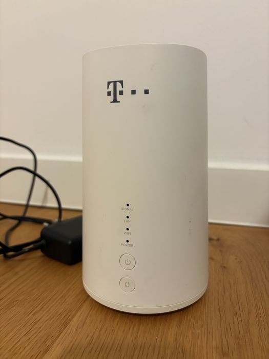 Router Huawei B528s-23a